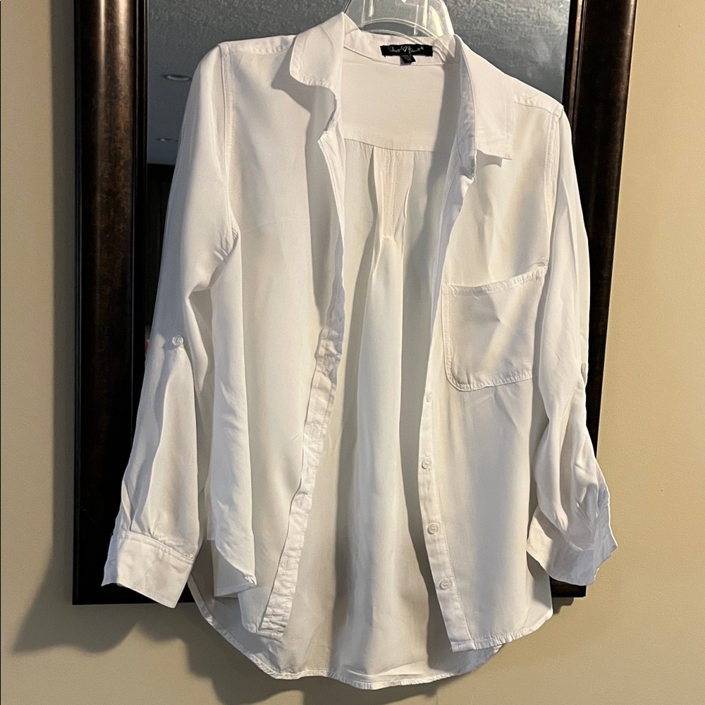 Velvet Heart Women's White Button-Down Shirt